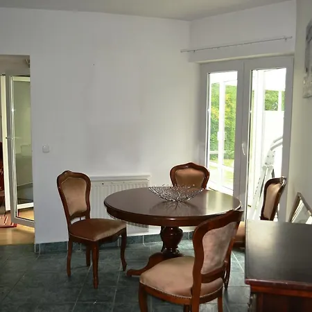 Relax Apartman Apartment