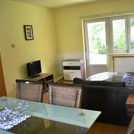 Relax Apartman Apartment *