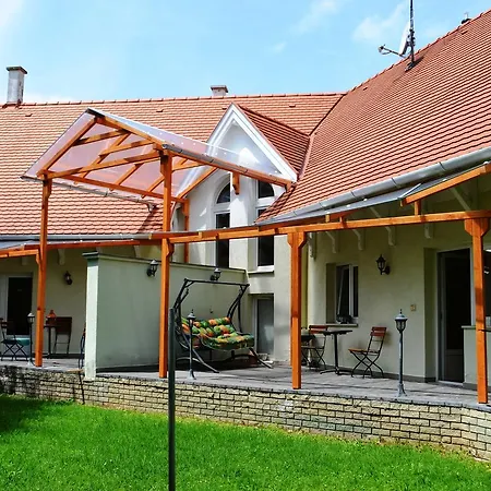 Relax Apartman Apartment Buk