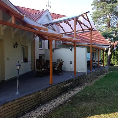 Relax Apartman Apartment *