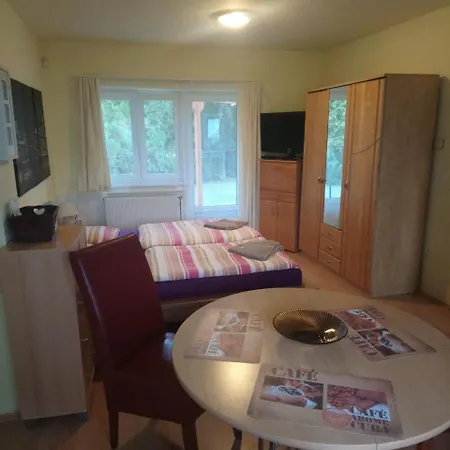 Relax Apartman Apartment *